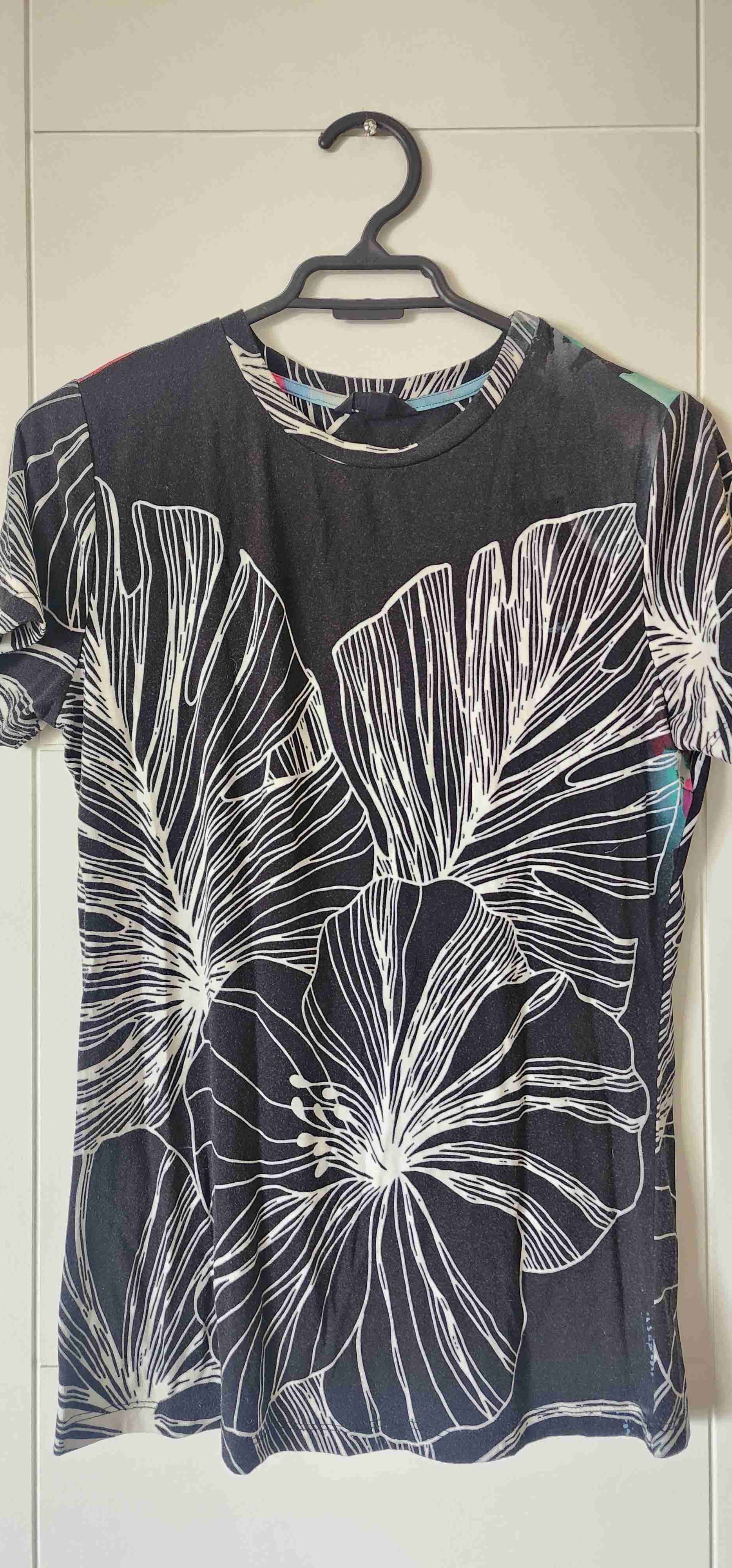 Polera estampado floral